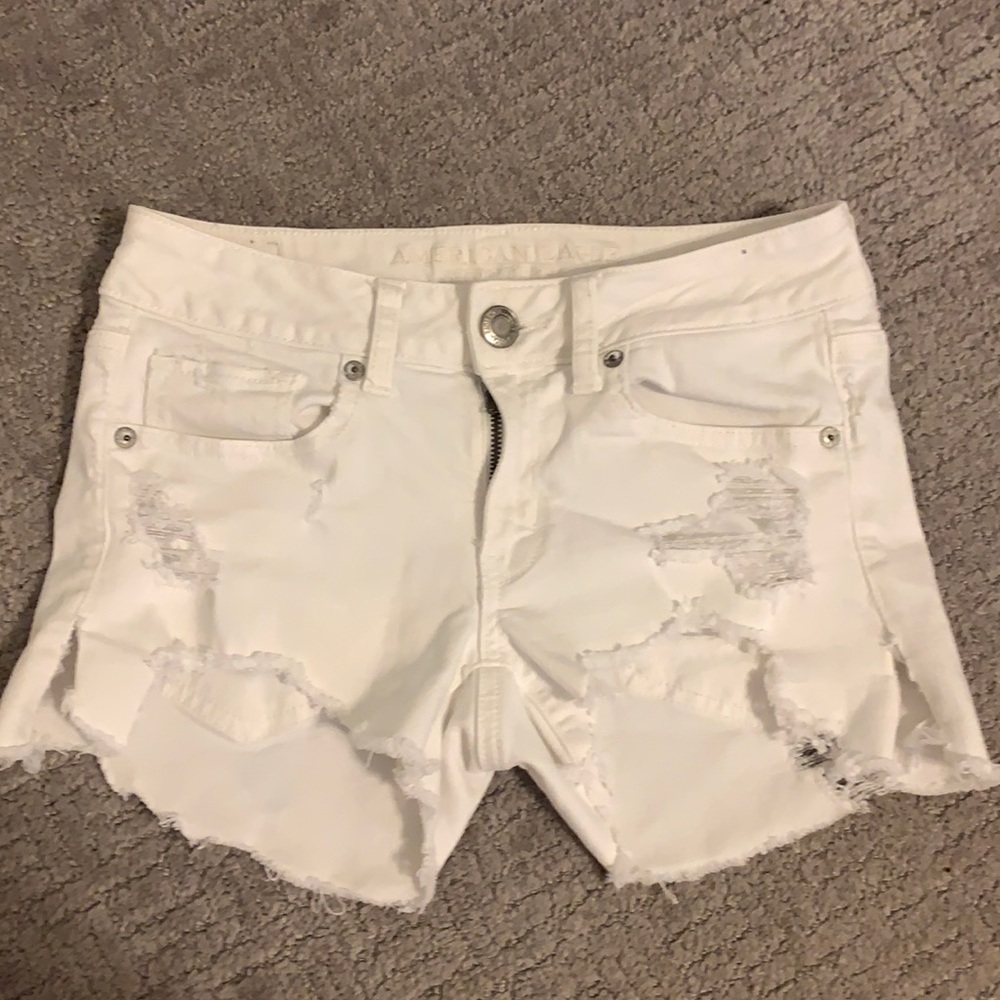 American Eagle low rise, white shorts
